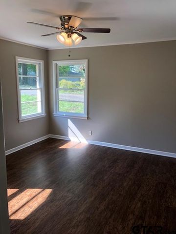 2725 Brentwood Dr, Tyler, TX 75701