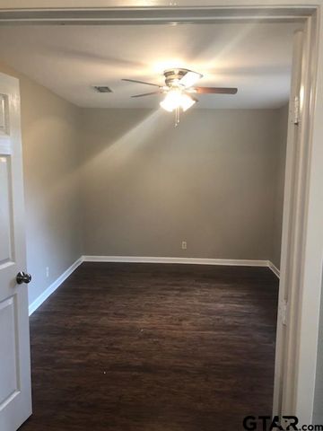 2725 Brentwood Dr, Tyler, TX 75701