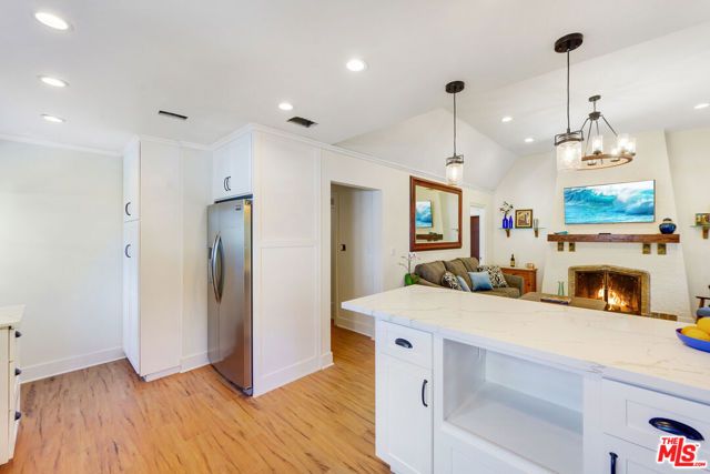 8818 Rosewood Avenue, West Hollywood, CA 90048