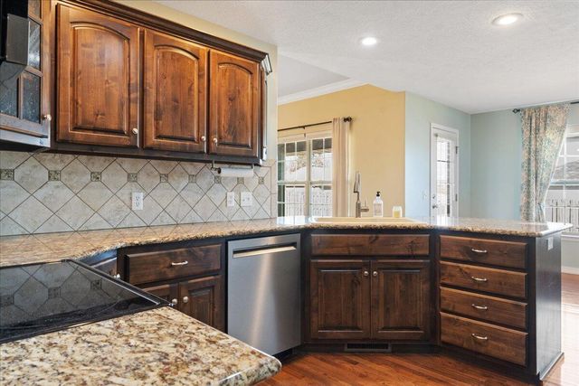 3963 W Tall Pine Court, Springfield, MO 65810