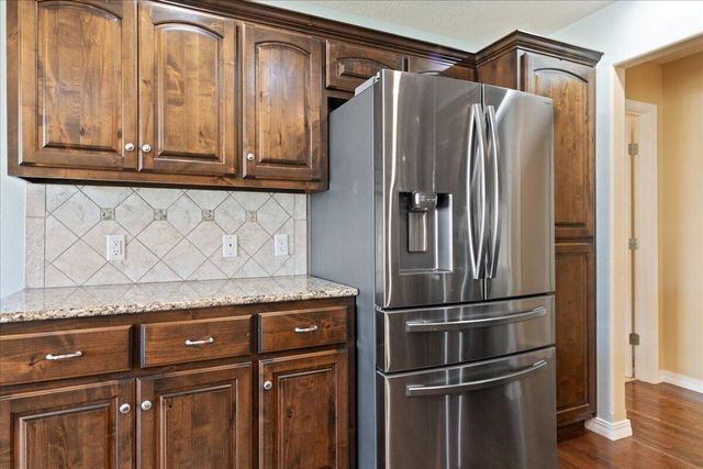 3963 W Tall Pine Court, Springfield, MO 65810