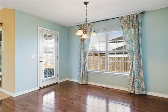 3963 W Tall Pine Court, Springfield, MO 65810