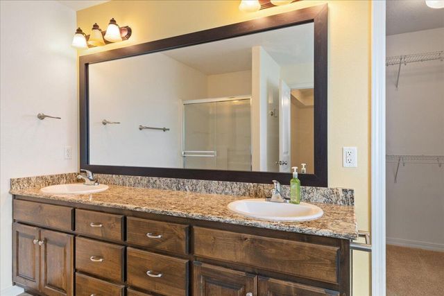 3963 W Tall Pine Court, Springfield, MO 65810