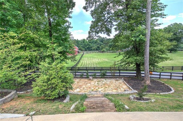 170 Gaddis Road NW, Cartersville, GA 30120