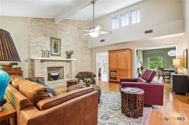 714 Oakwood Boulevard, New Braunfels, TX 78130