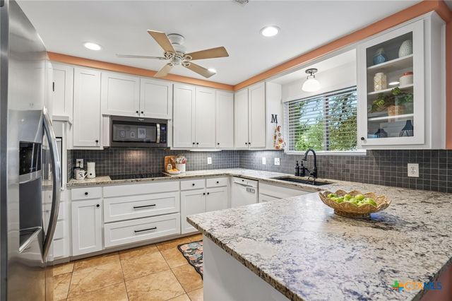 714 Oakwood Boulevard, New Braunfels, TX 78130