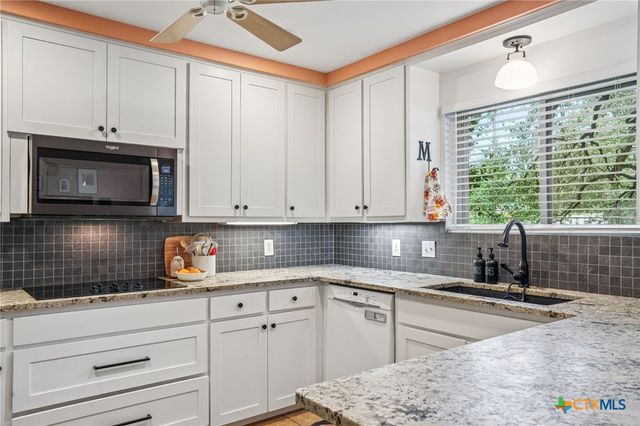 714 Oakwood Boulevard, New Braunfels, TX 78130
