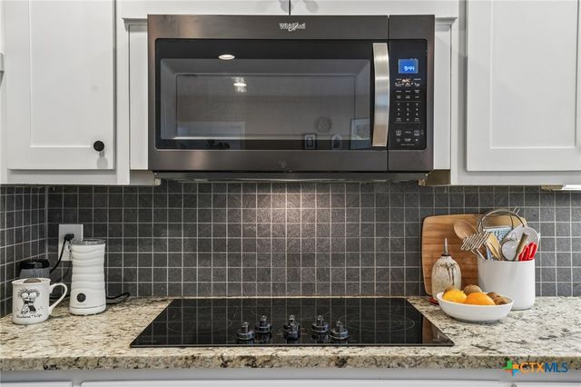 714 Oakwood Boulevard, New Braunfels, TX 78130