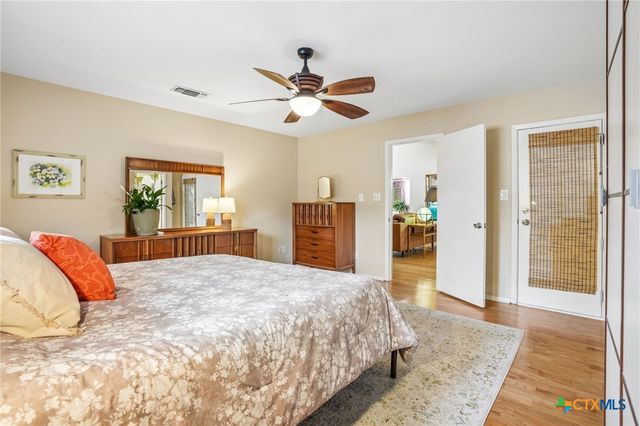 714 Oakwood Boulevard, New Braunfels, TX 78130