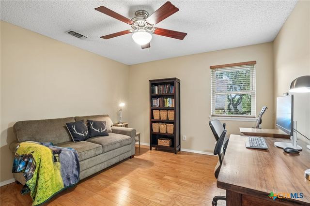 714 Oakwood Boulevard, New Braunfels, TX 78130