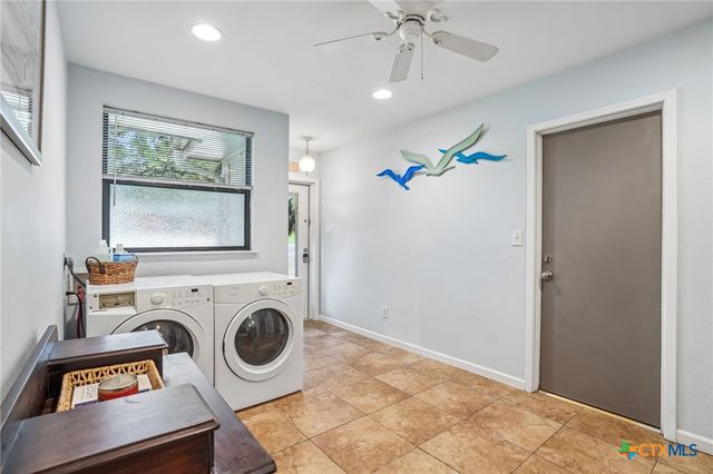 714 Oakwood Boulevard, New Braunfels, TX 78130