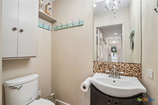 714 Oakwood Boulevard, New Braunfels, TX 78130