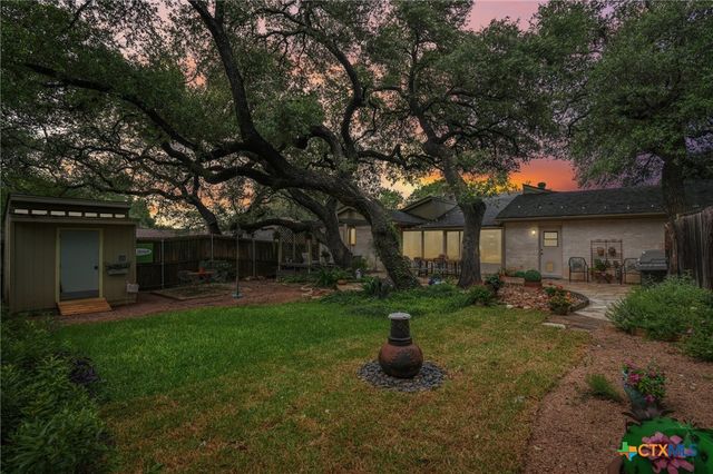714 Oakwood Boulevard, New Braunfels, TX 78130