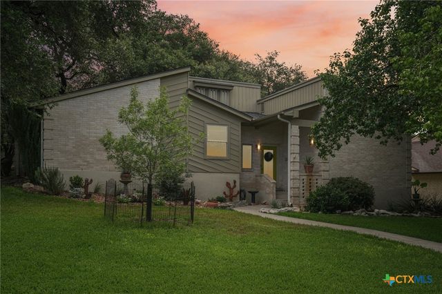 714 Oakwood Boulevard, New Braunfels, TX 78130
