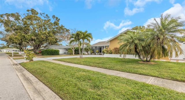 8909 118TH WAY, Seminole, FL 33772