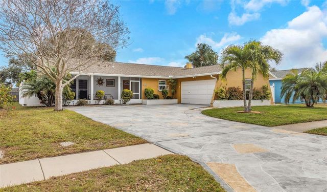 8909 118TH WAY, Seminole, FL 33772