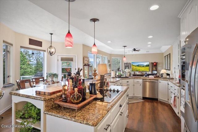 1219 E Loch Haven Dr, Hayden, ID 83835