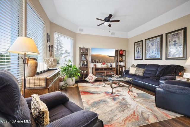 1219 E Loch Haven Dr, Hayden, ID 83835