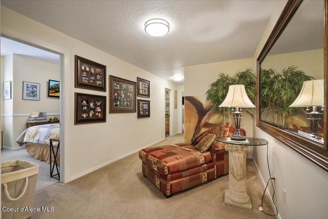 1219 E Loch Haven Dr, Hayden, ID 83835