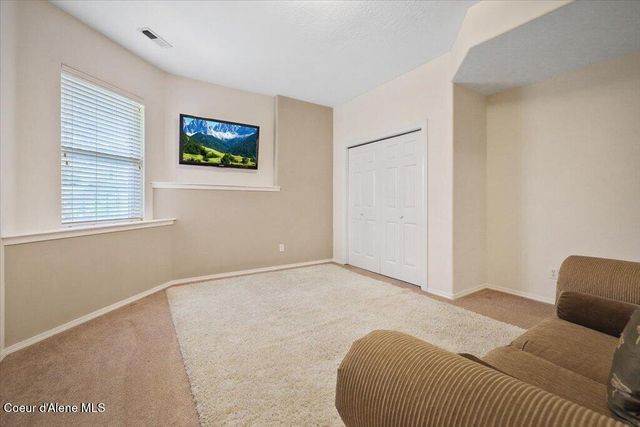 1219 E Loch Haven Dr, Hayden, ID 83835