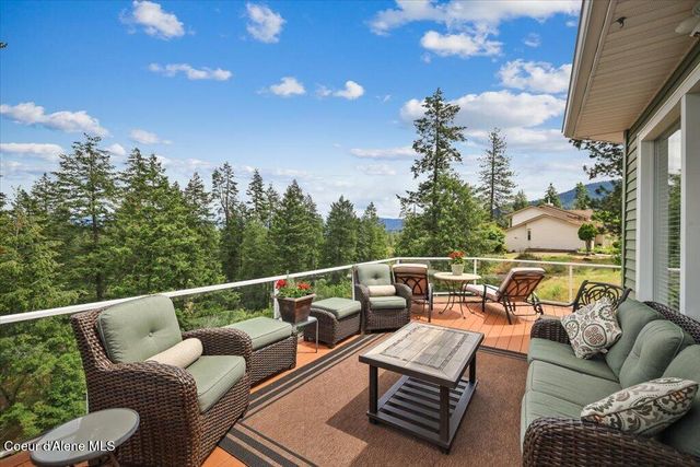 1219 E Loch Haven Dr, Hayden, ID 83835