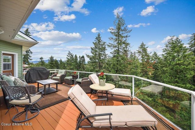 1219 E Loch Haven Dr, Hayden, ID 83835