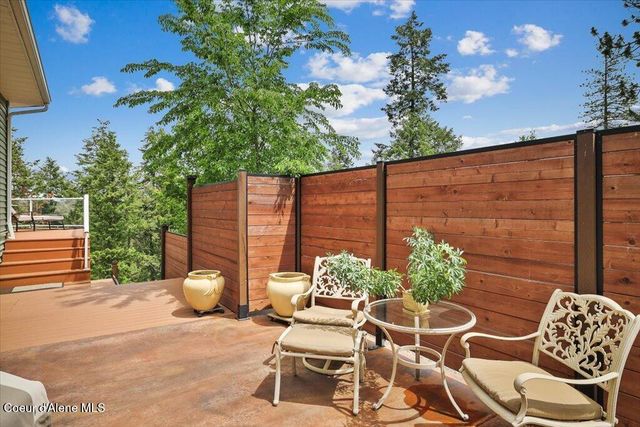 1219 E Loch Haven Dr, Hayden, ID 83835