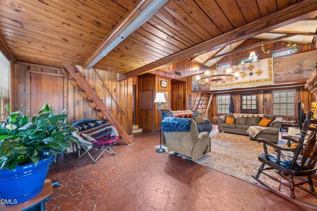 3250 Mine Creek Road, Burlington, NC 27217