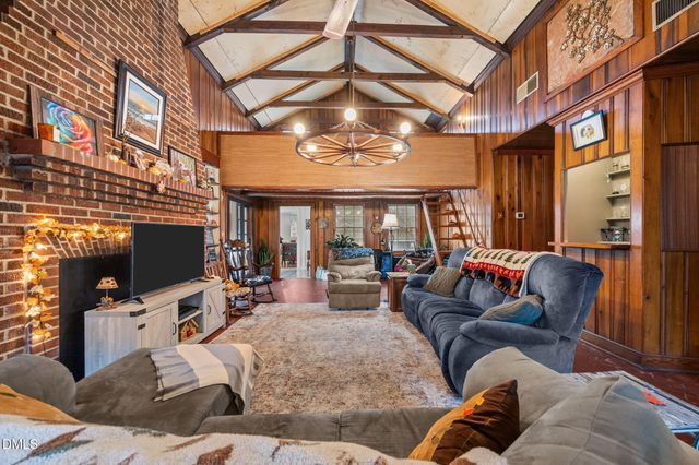 3250 Mine Creek Road, Burlington, NC 27217