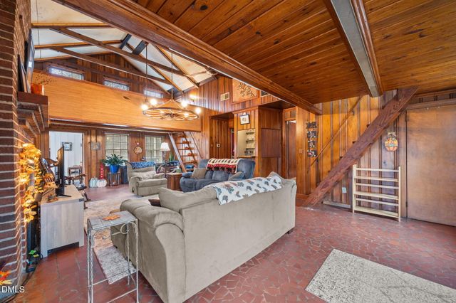 3250 Mine Creek Road, Burlington, NC 27217