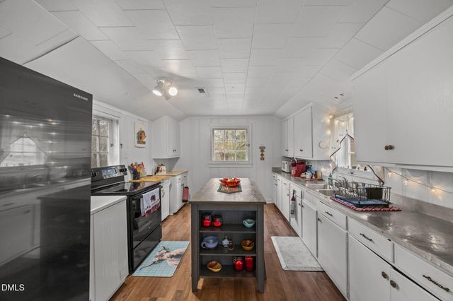 3250 Mine Creek Road, Burlington, NC 27217