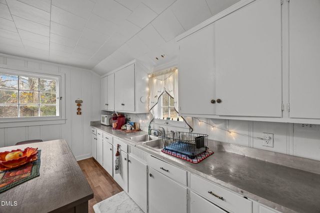 3250 Mine Creek Road, Burlington, NC 27217