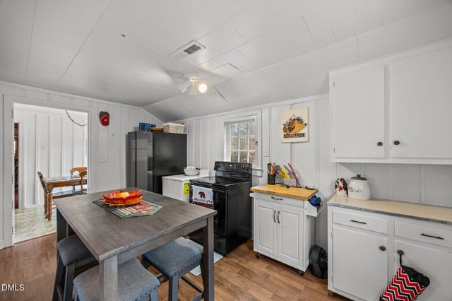 3250 Mine Creek Road, Burlington, NC 27217