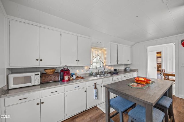 3250 Mine Creek Road, Burlington, NC 27217