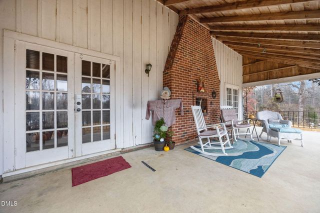 3250 Mine Creek Road, Burlington, NC 27217