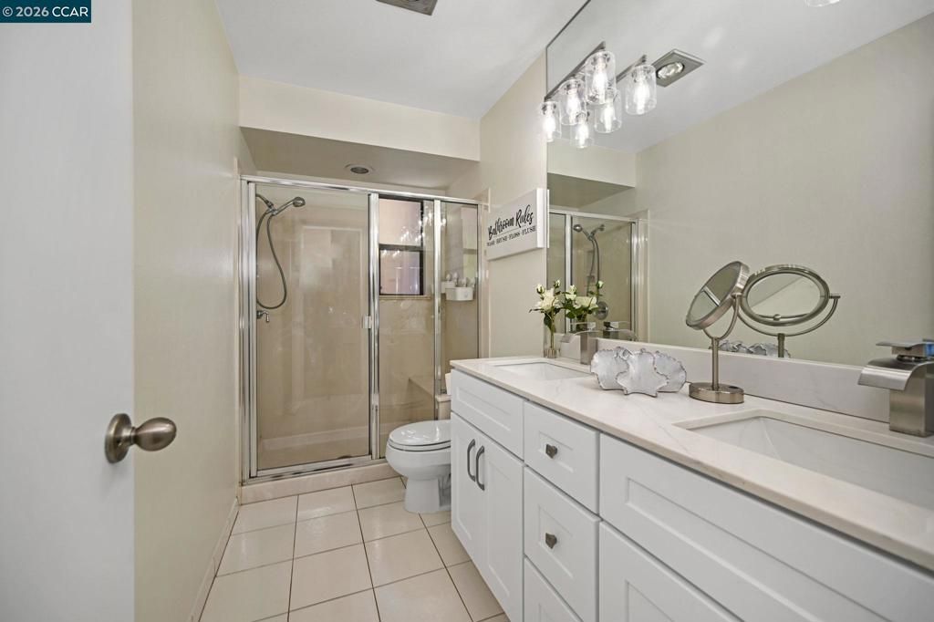 Image 20 of property listing at 10 Swansea Ln, Pleasant Hill, CA 94523