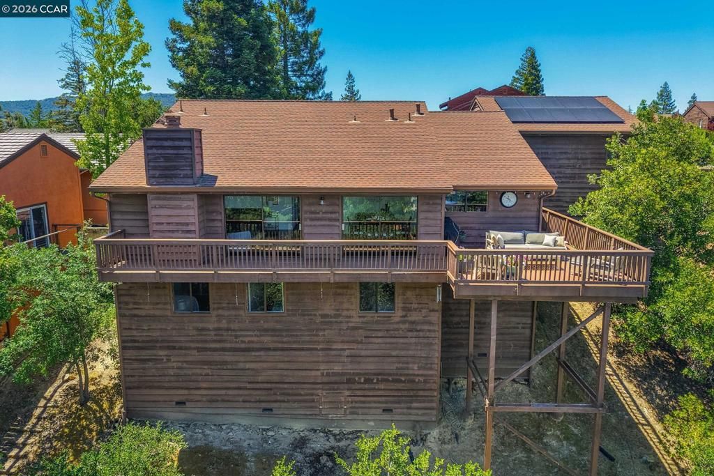Image 30 of property listing at 10 Swansea Ln, Pleasant Hill, CA 94523