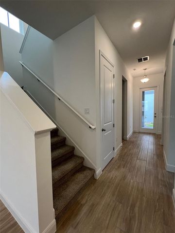 9851 GOBAT ALY, Orlando, FL 32827