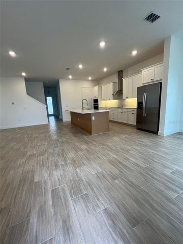 9851 GOBAT ALY, Orlando, FL 32827