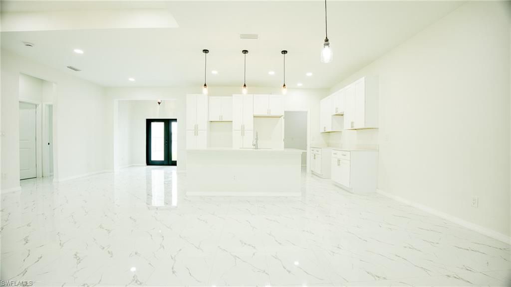 2524 Lakeview DR, LEHIGH ACRES, FL 33936 — photo 5