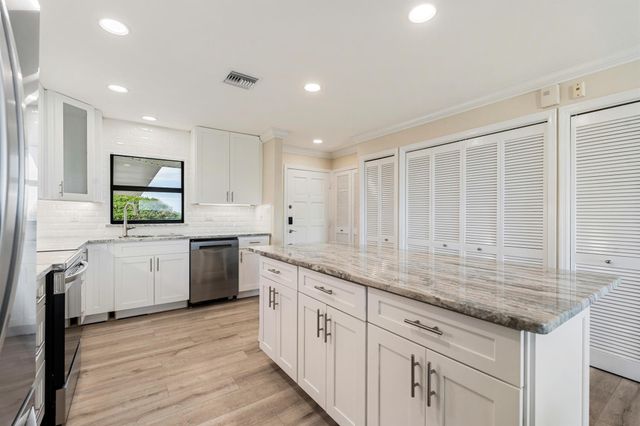 5300 Highway A1a 408, Indian River Shores, FL 32963