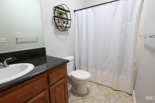 704 Cabo San Lucas, Mcfarland, CA 93250