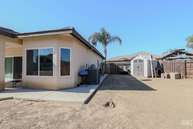 704 Cabo San Lucas, Mcfarland, CA 93250