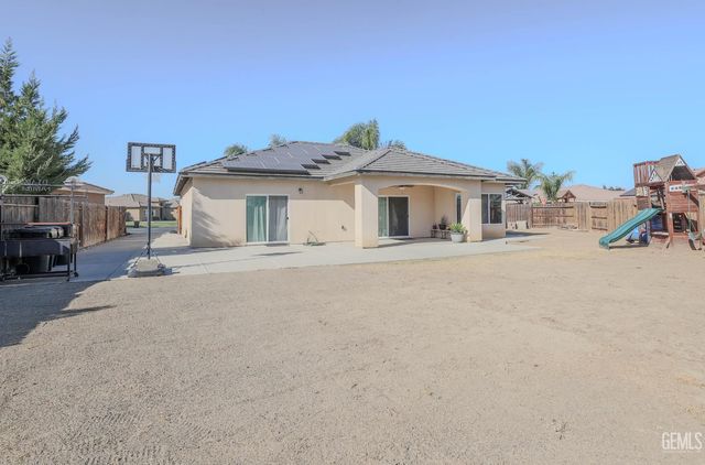 704 Cabo San Lucas, Mcfarland, CA 93250