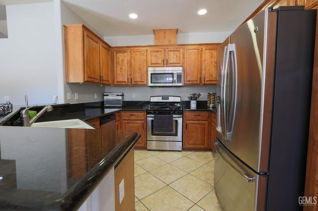 704 Cabo San Lucas, Mcfarland, CA 93250