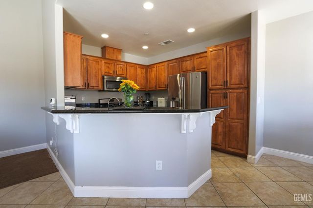 704 Cabo San Lucas, Mcfarland, CA 93250