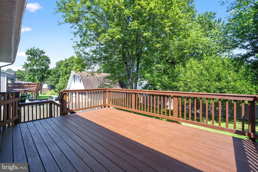 705 S BIRCH ST, Sterling, VA 20164