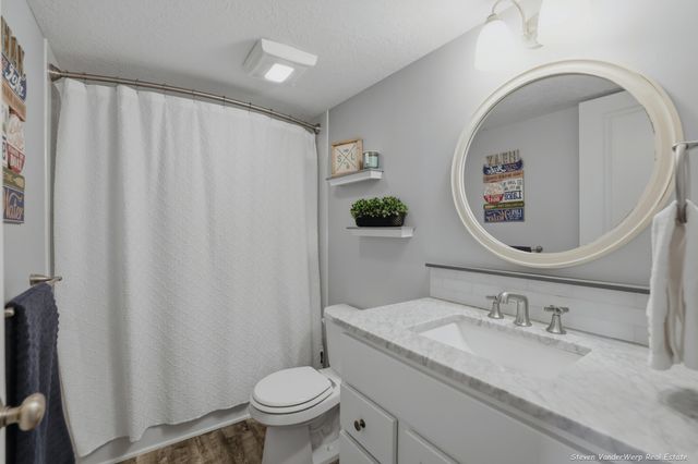 16773 McLeans, Spring Lake Twp, MI 49456