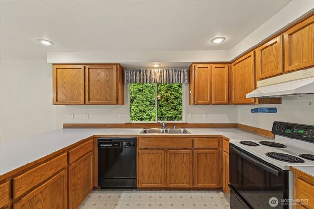 1614 Poplar Lane, Camano Island, WA 98282