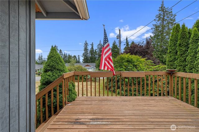 1614 Poplar Lane, Camano Island, WA 98282